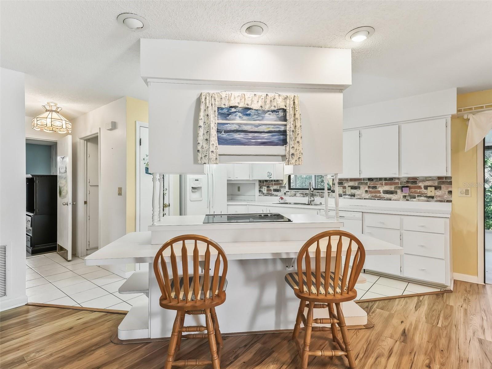 Image 12 of 52 For 2401 Greenlaw Court