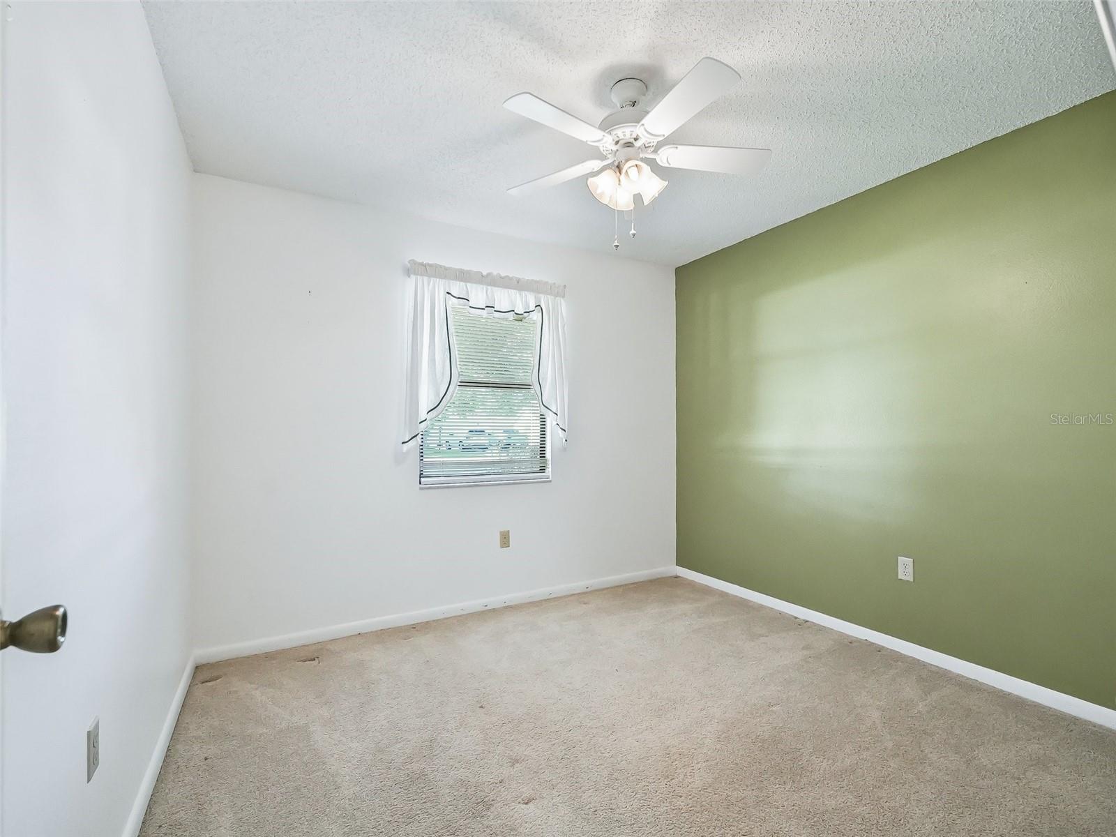 Image 27 of 52 For 2401 Greenlaw Court