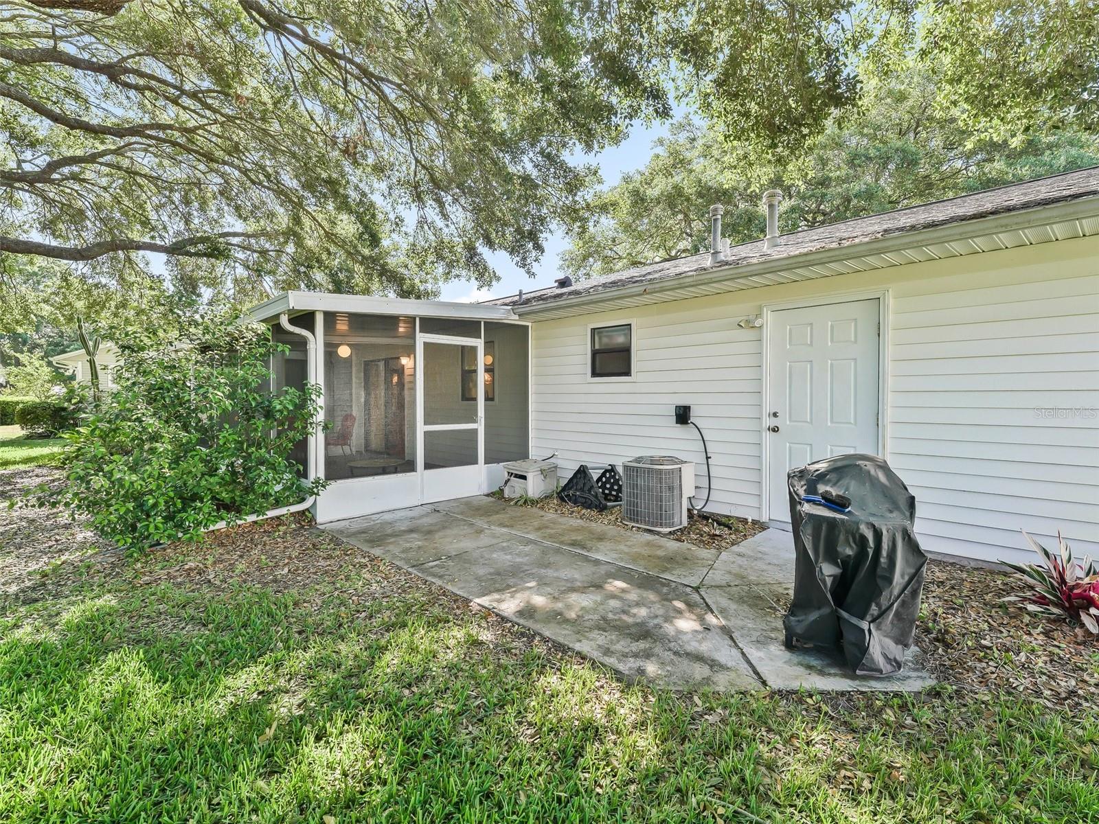 Image 38 of 52 For 2401 Greenlaw Court