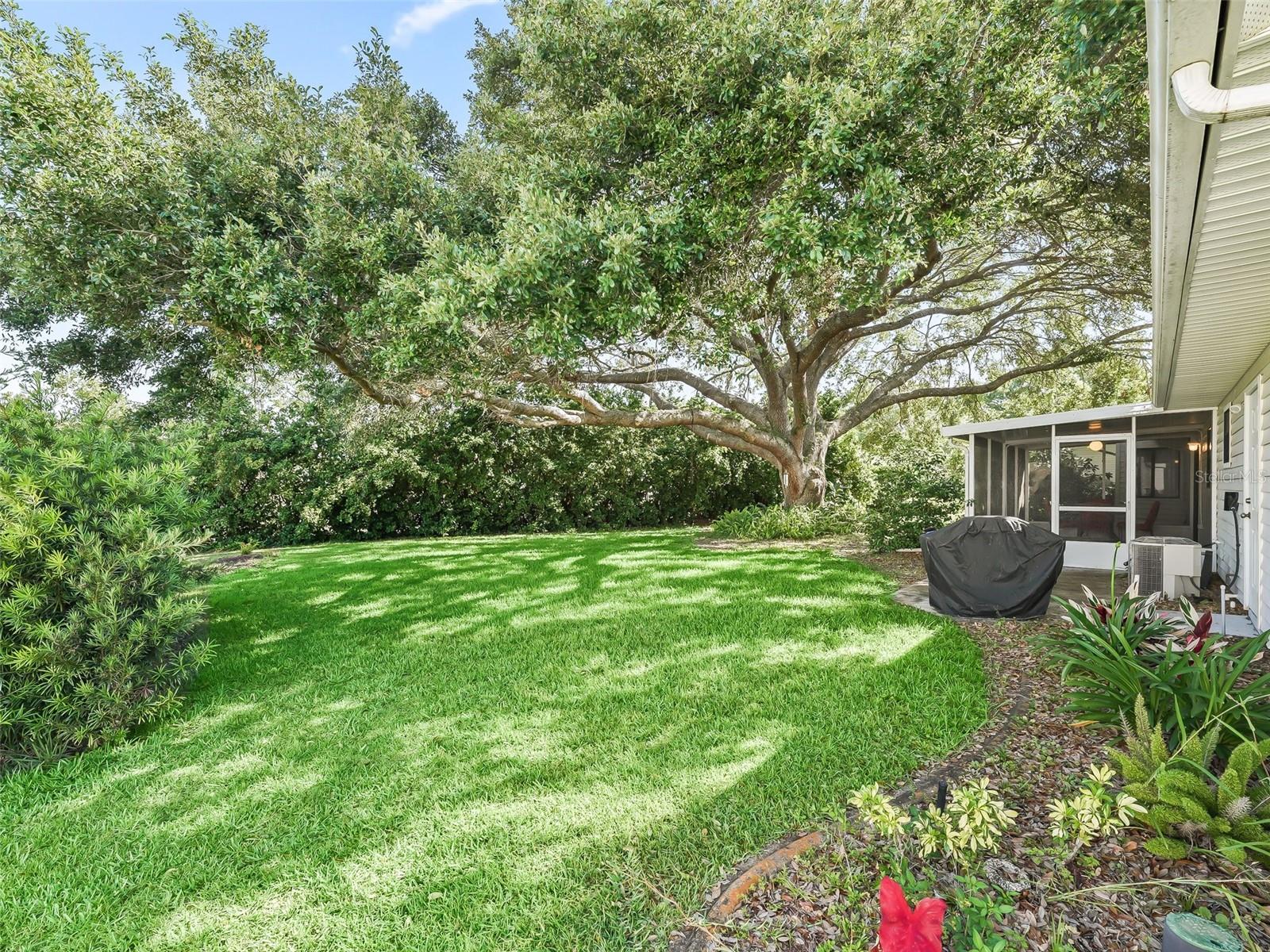 Image 39 of 52 For 2401 Greenlaw Court