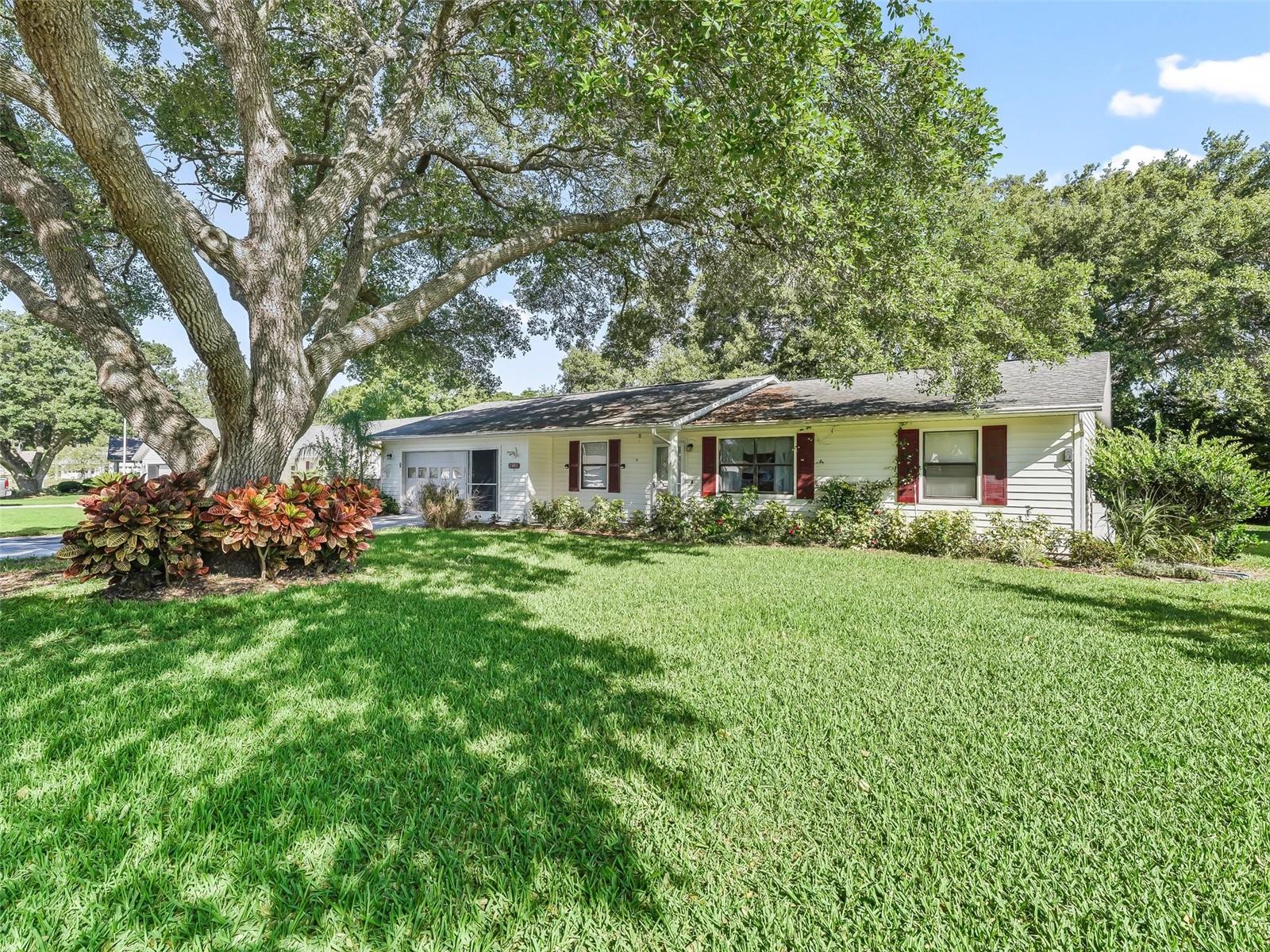 Image 4 of 52 For 2401 Greenlaw Court