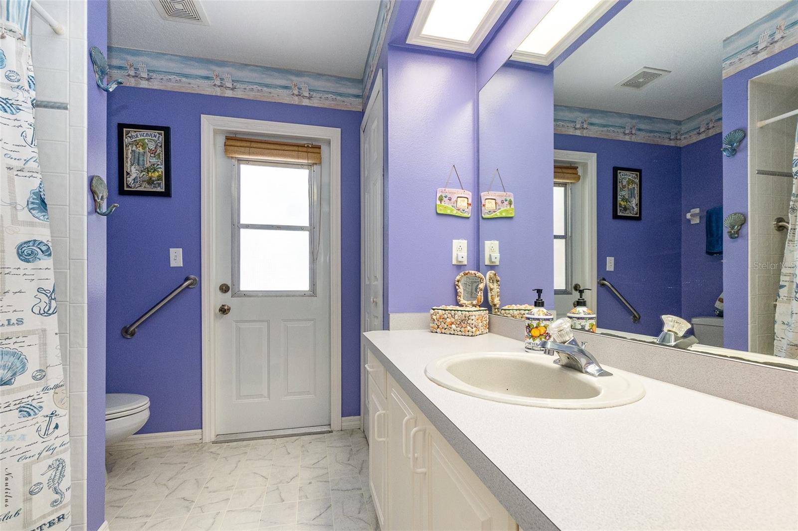 Image 21 of 44 For 16730 Beauclaire Court