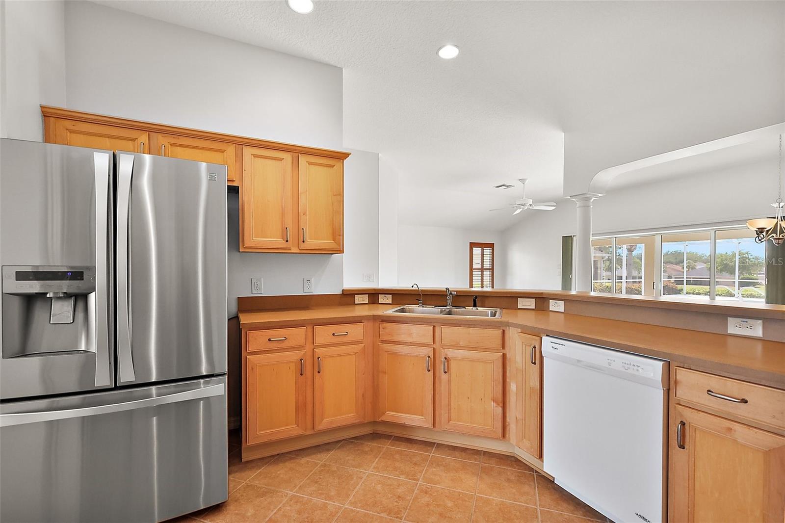 Image 16 of 53 For 2706 Radbourne Way