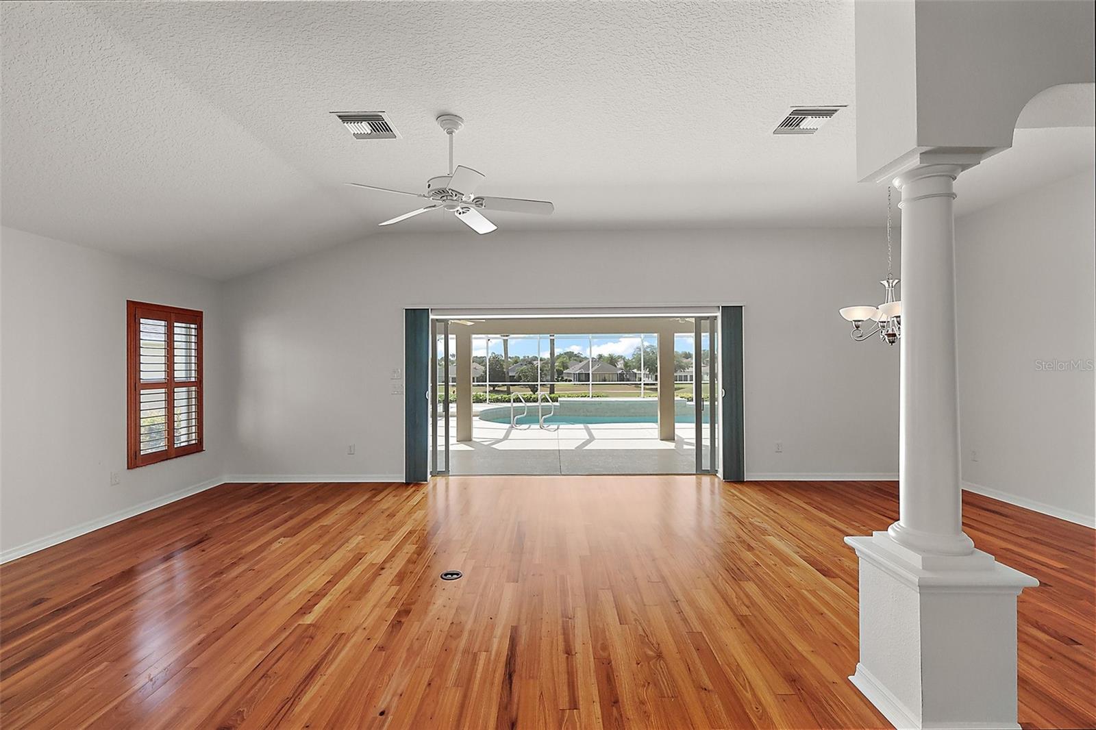 Image 20 of 53 For 2706 Radbourne Way