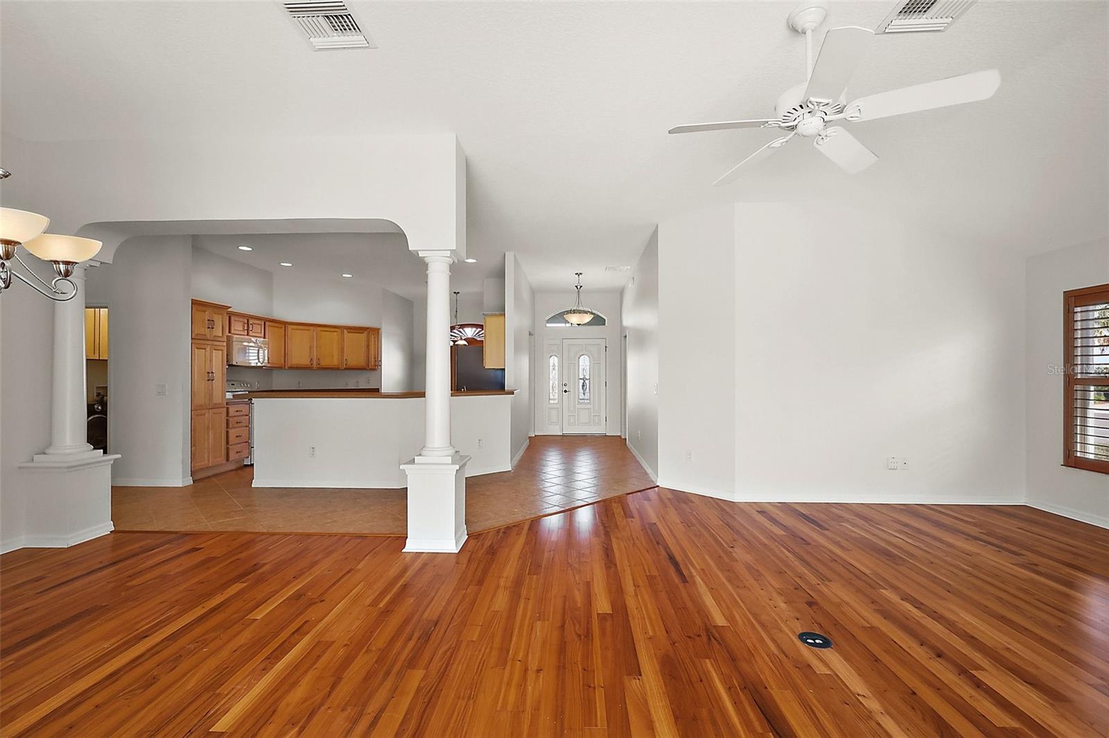 Image 25 of 53 For 2706 Radbourne Way