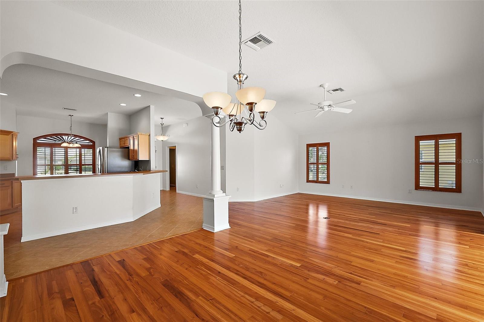 Image 27 of 53 For 2706 Radbourne Way