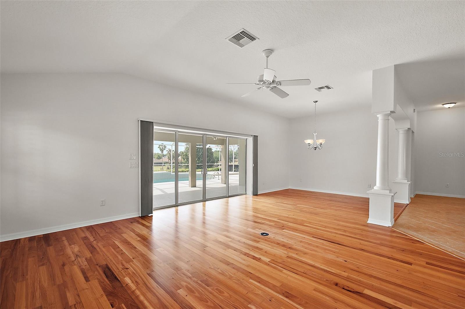 Image 29 of 53 For 2706 Radbourne Way