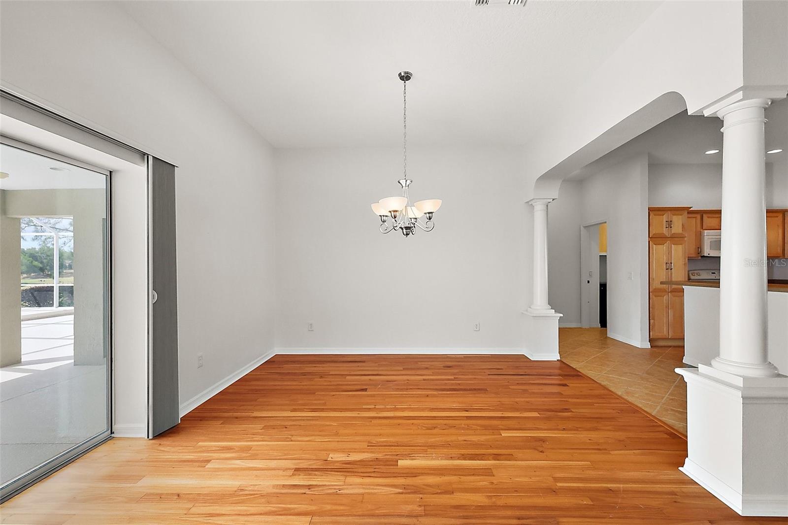 Image 30 of 53 For 2706 Radbourne Way