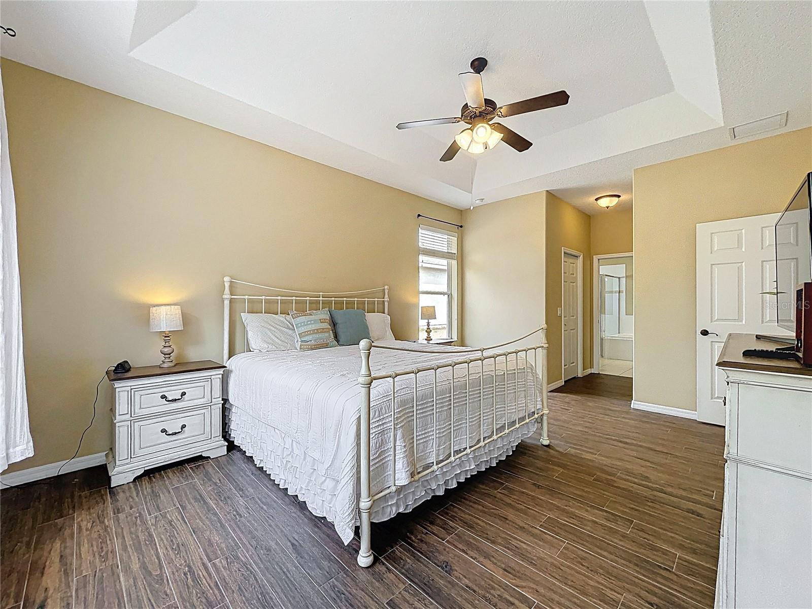 Image 40 of 77 For 13546 Biscayne Grove Lane
