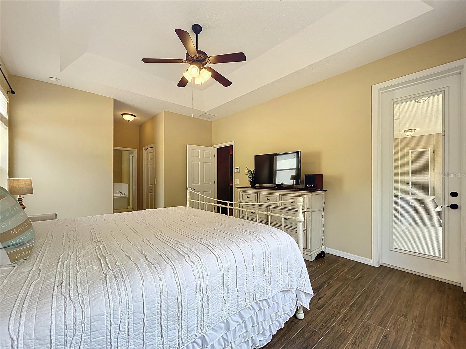 Image 42 of 77 For 13546 Biscayne Grove Lane