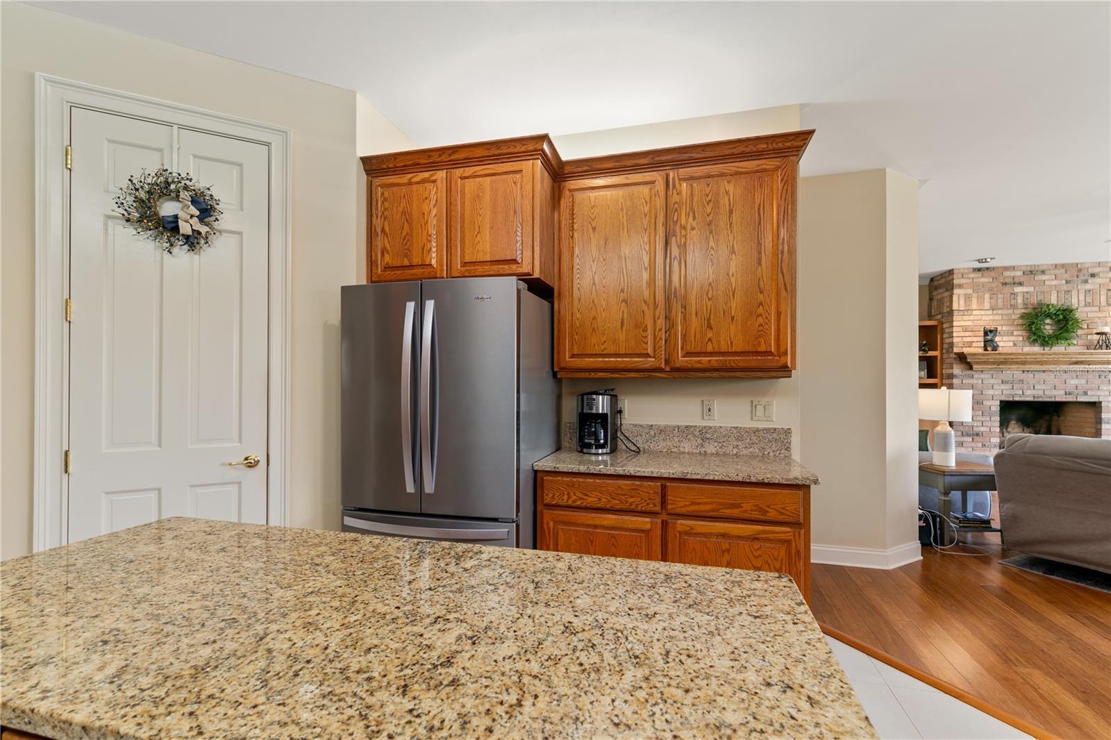 Image 16 of 72 For 17728 Palm View Circle