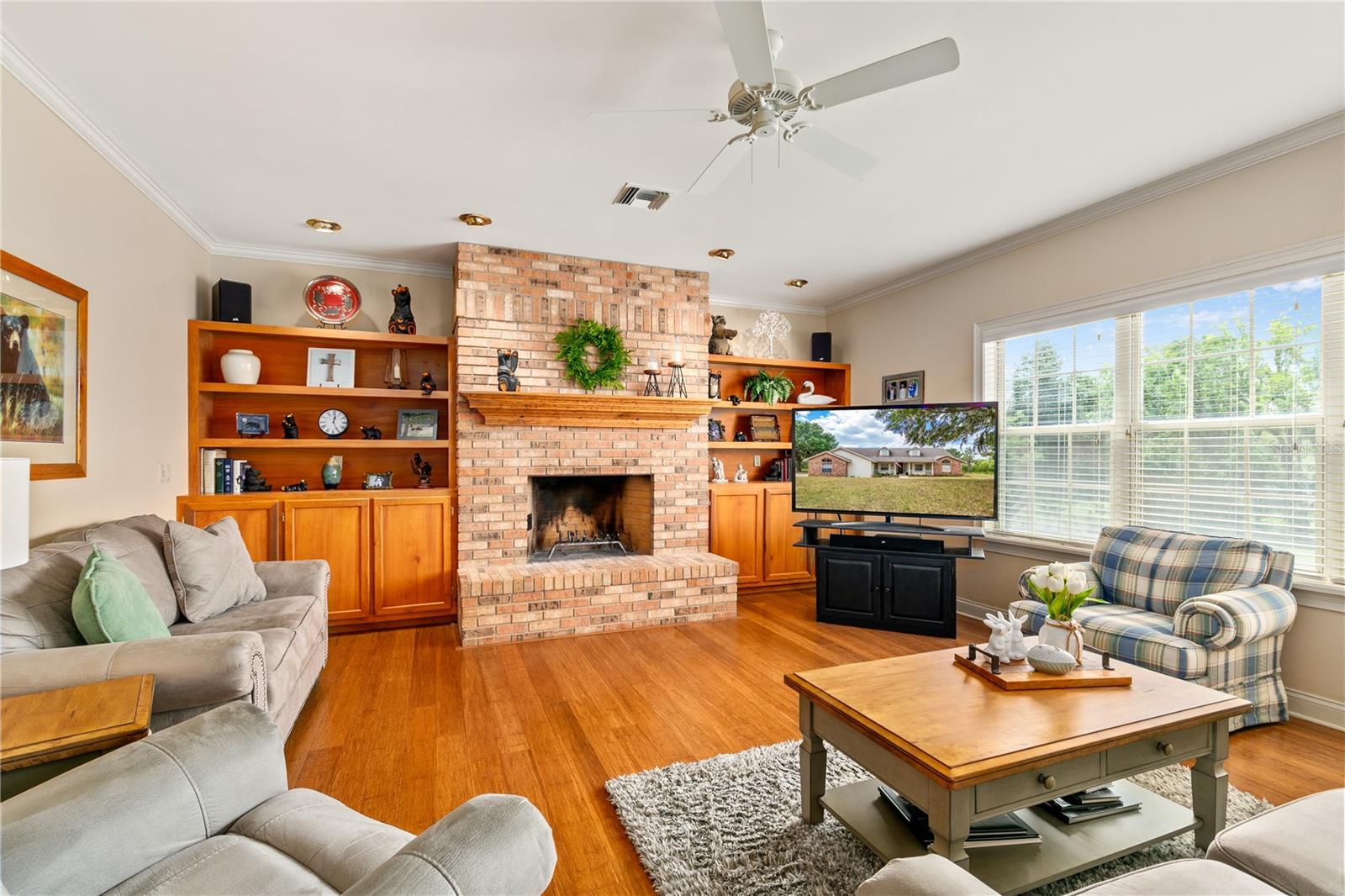 Image 21 of 72 For 17728 Palm View Circle