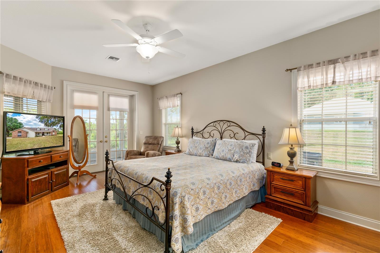 Image 24 of 72 For 17728 Palm View Circle