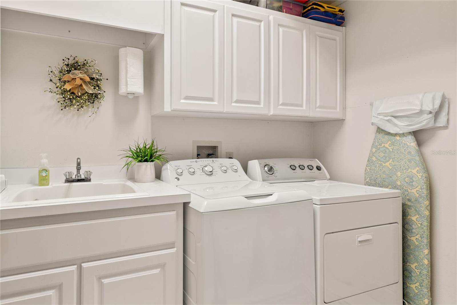Image 33 of 72 For 17728 Palm View Circle