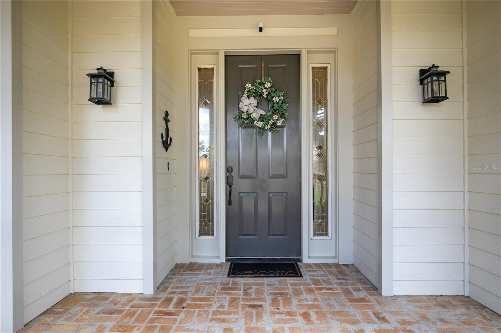 Image 5 of 72 For 17728 Palm View Circle