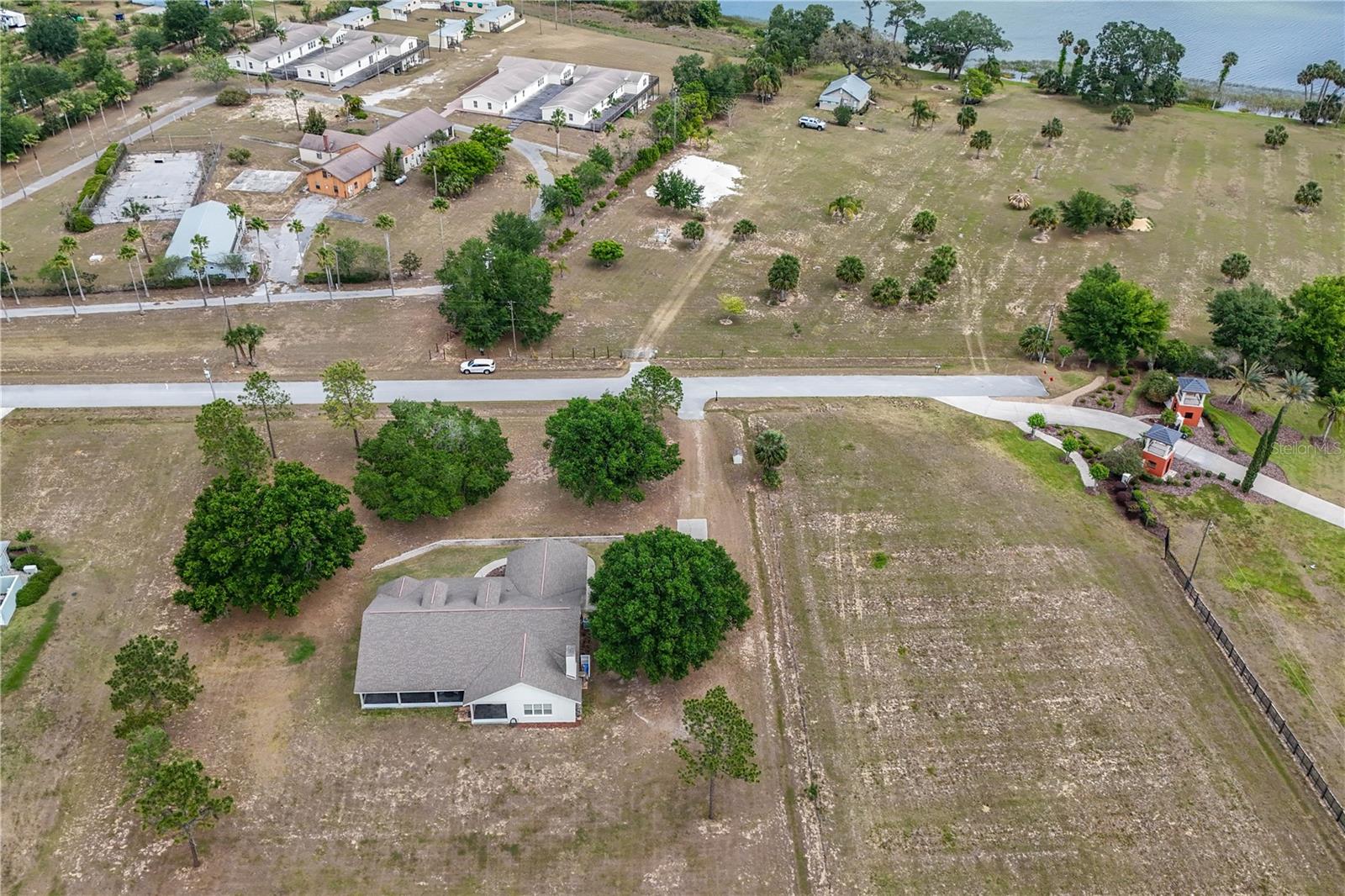 Image 53 of 72 For 17728 Palm View Circle