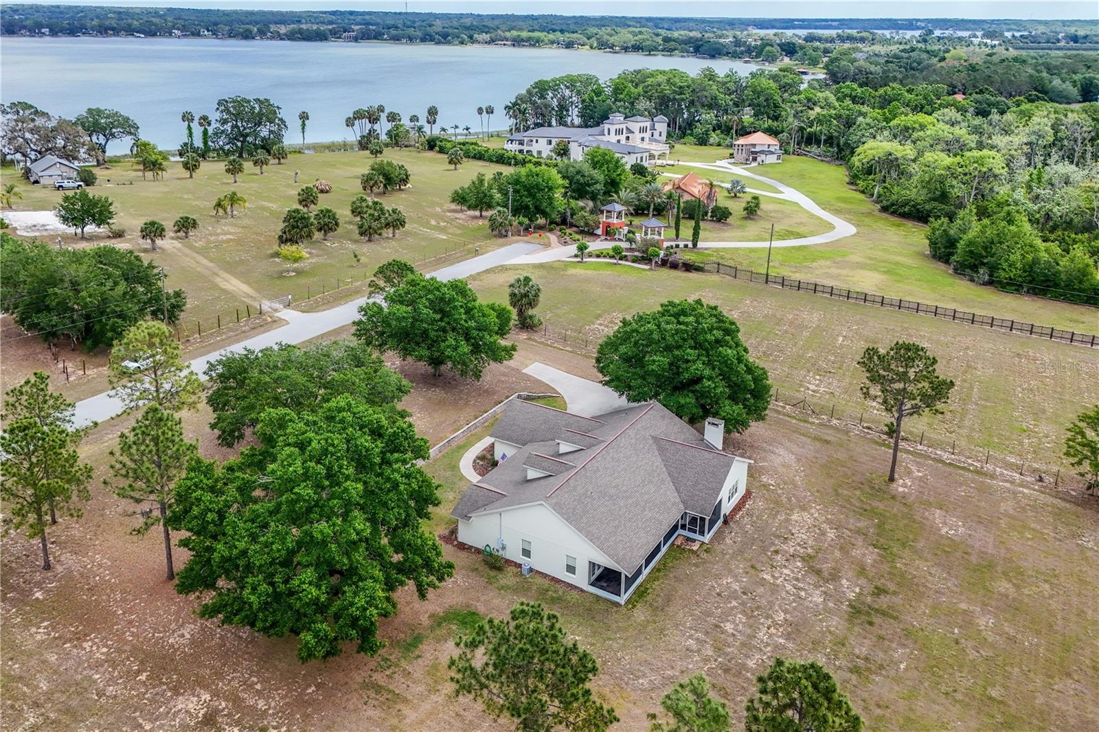 Image 56 of 72 For 17728 Palm View Circle