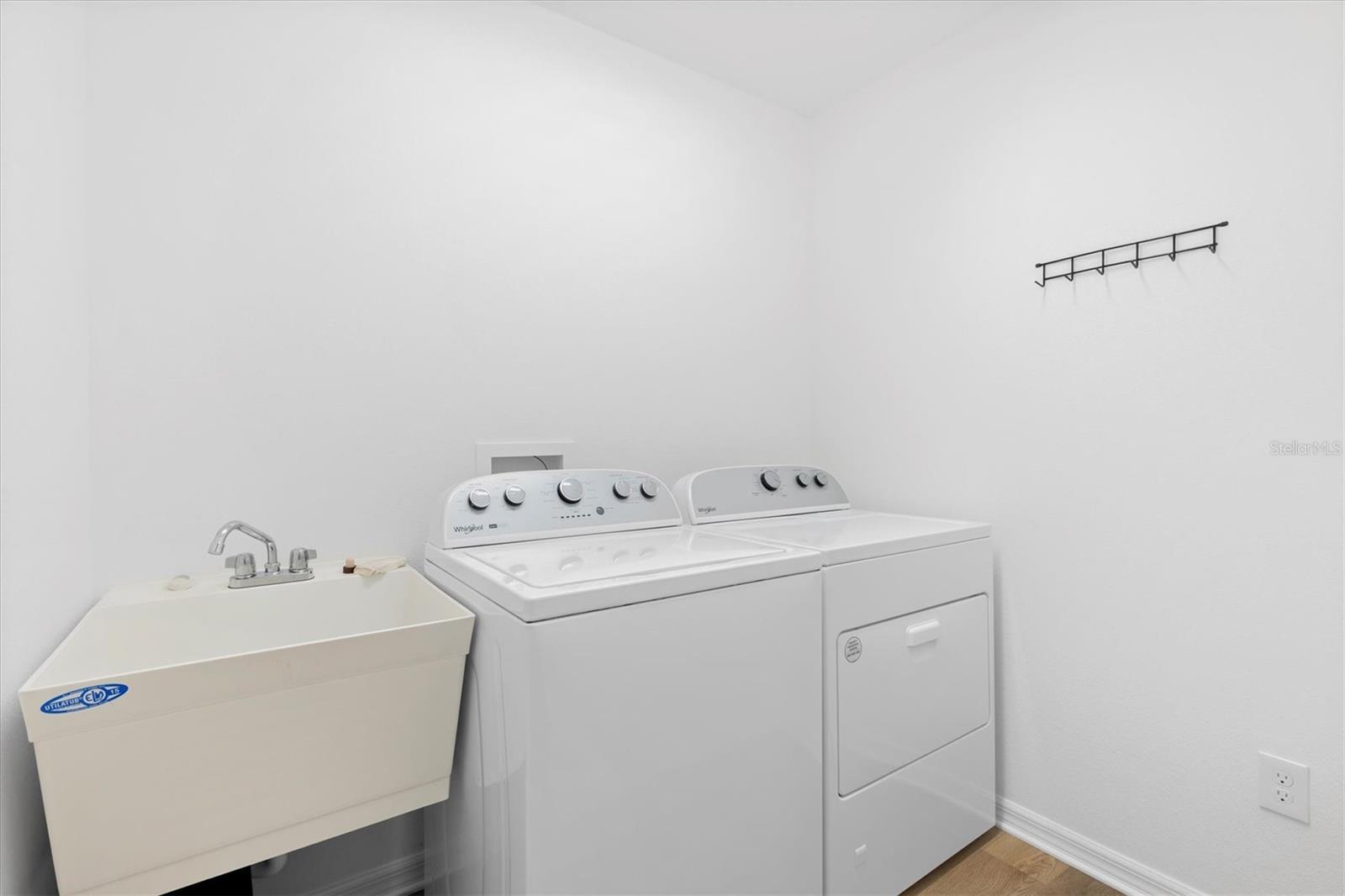 Image 24 of 37 For 1674 Cadorette Drive