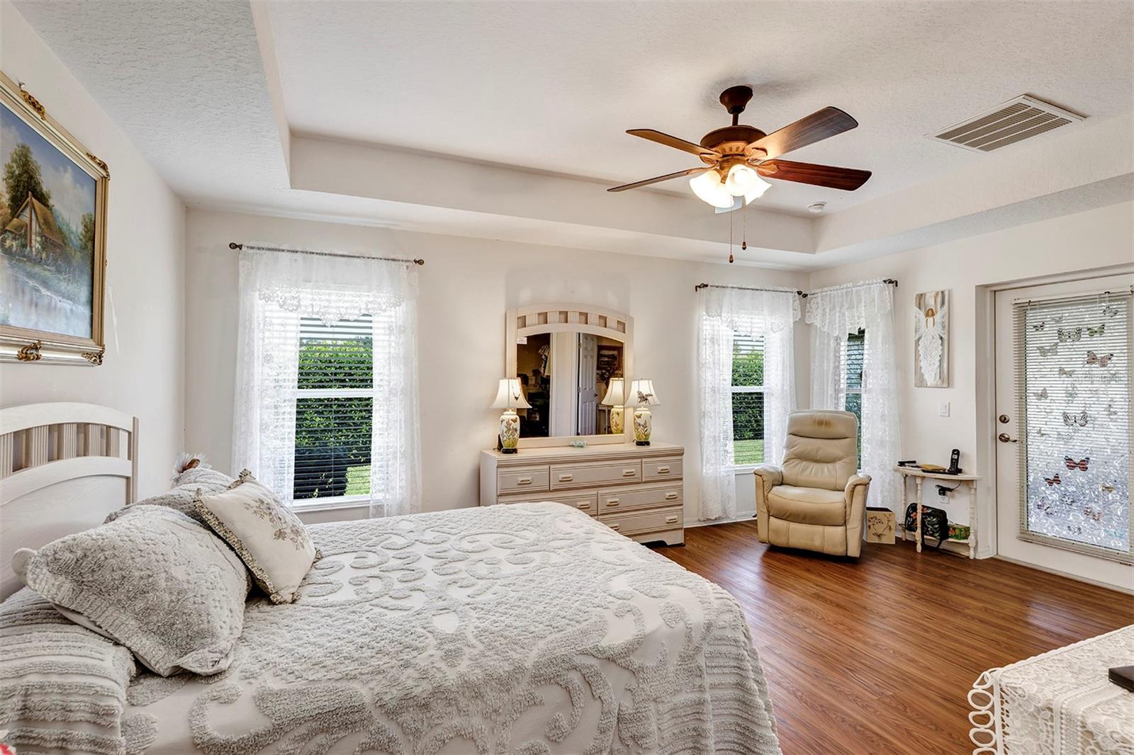 Image 16 of 49 For 4347 Arlington Ridge Boulevard