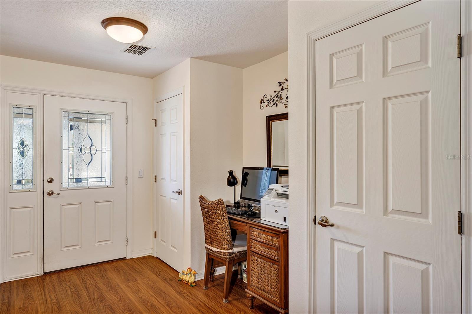 Image 8 of 49 For 4347 Arlington Ridge Boulevard