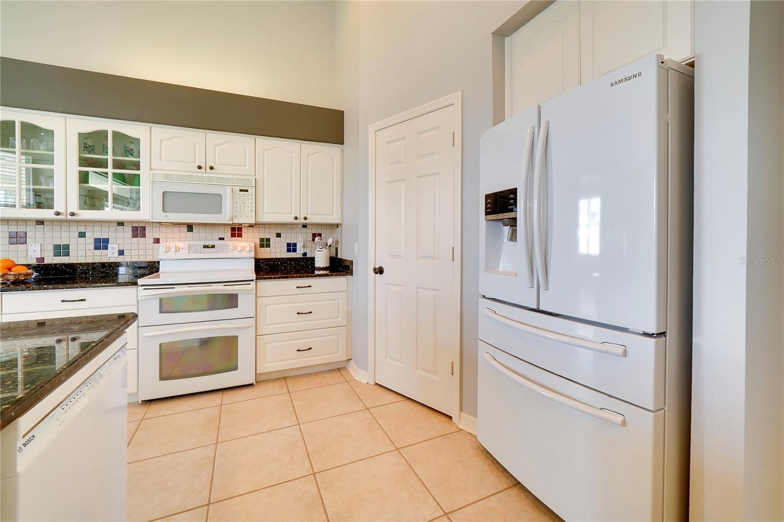 Image 12 of 36 For 802 Eagle Lane