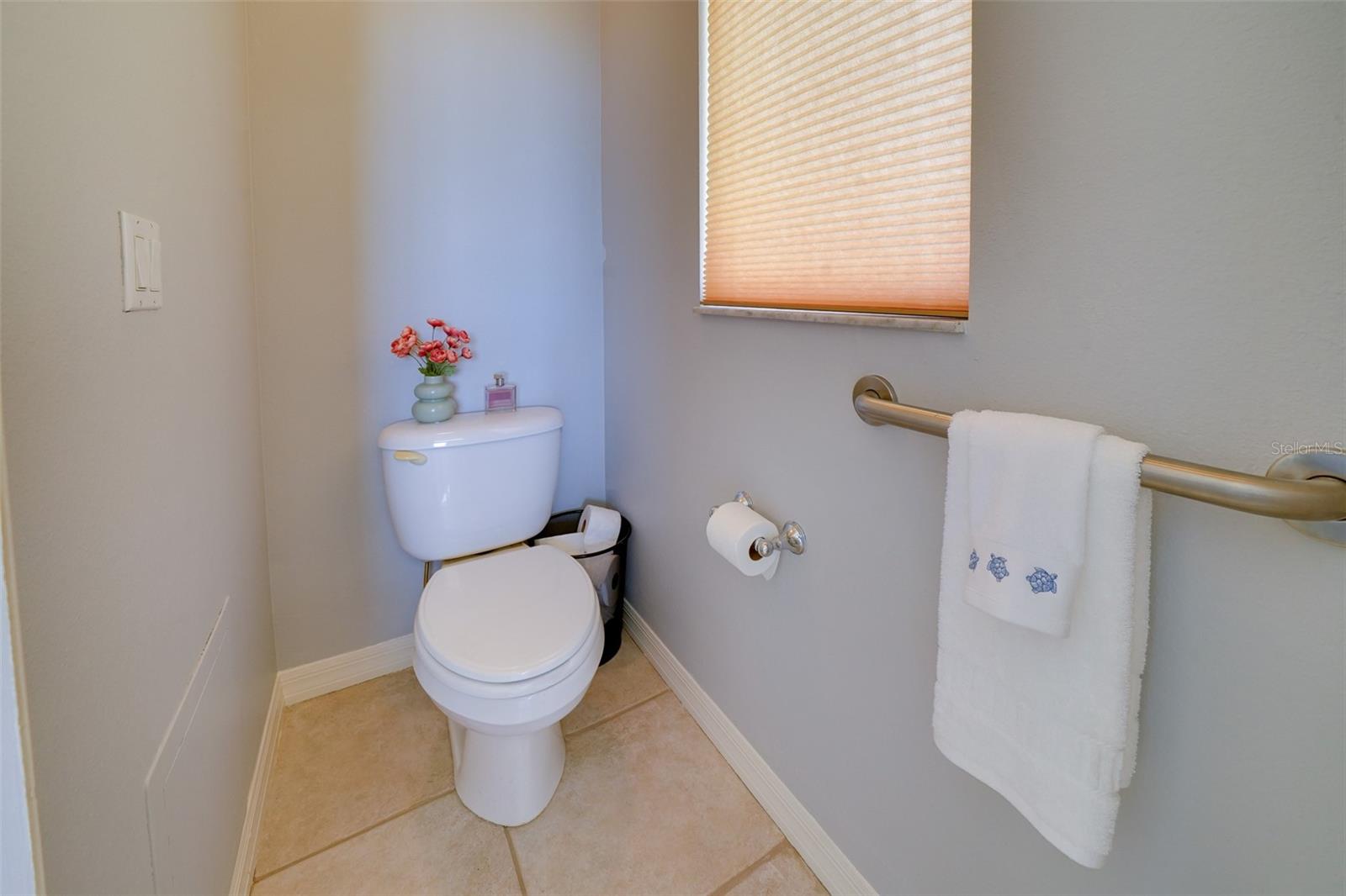 Image 21 of 36 For 802 Eagle Lane