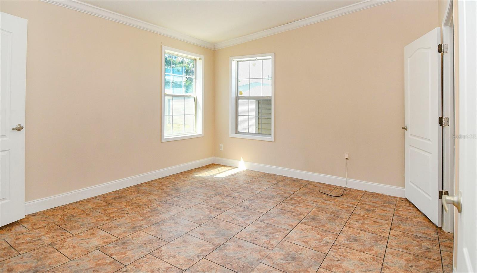 Image 17 of 22 For 11921 Salina Way