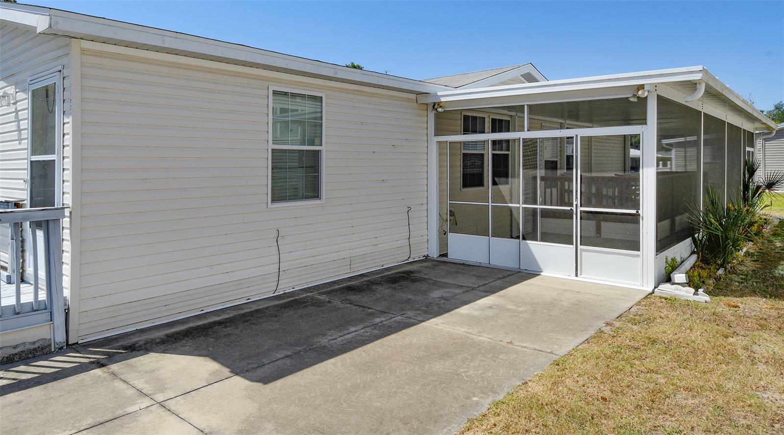 Image 2 of 22 For 11921 Salina Way