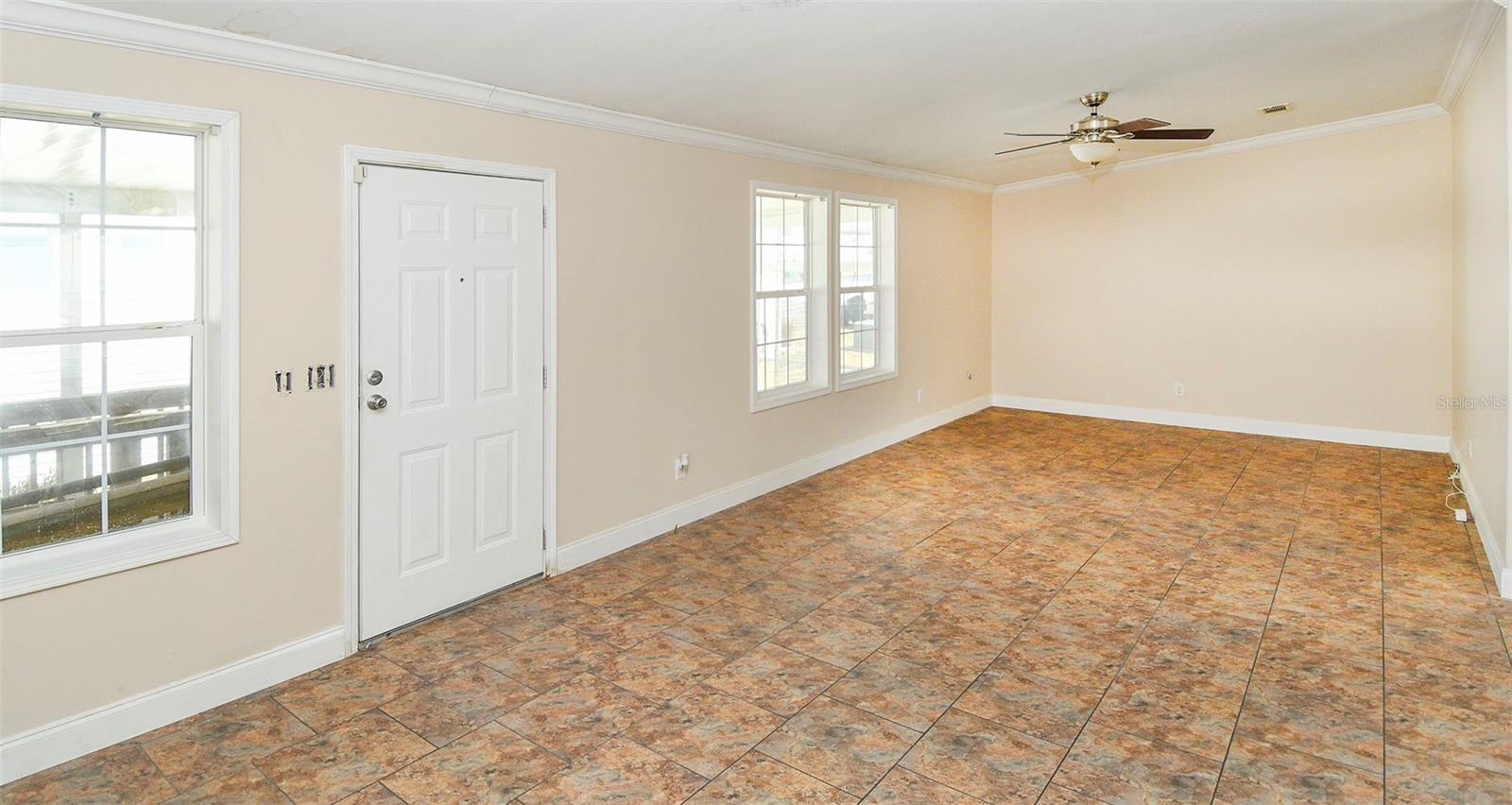 Image 21 of 22 For 11921 Salina Way