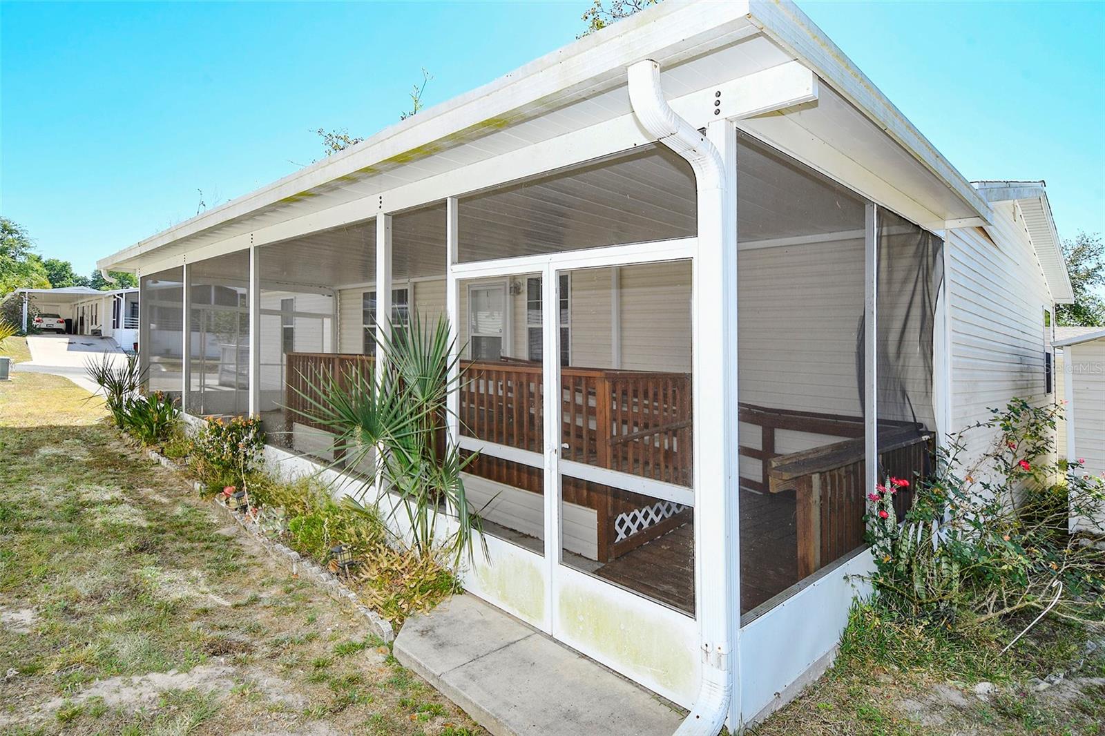 Image 4 of 22 For 11921 Salina Way