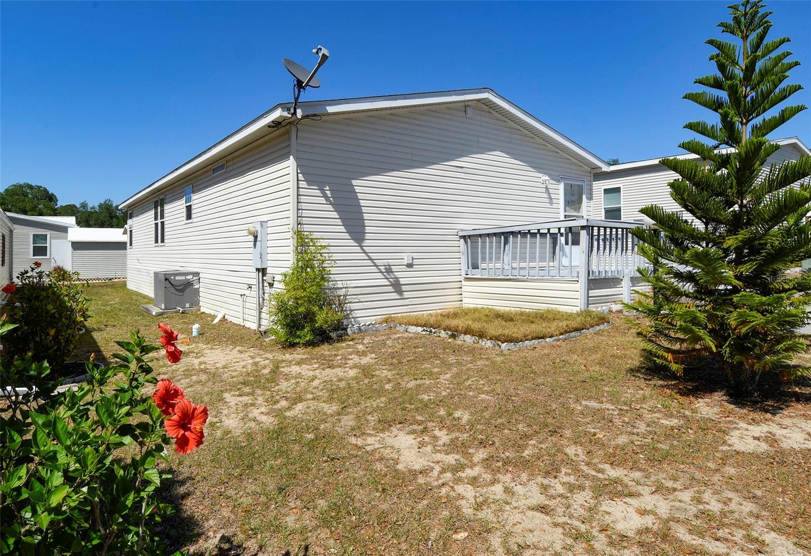 Image 5 of 22 For 11921 Salina Way