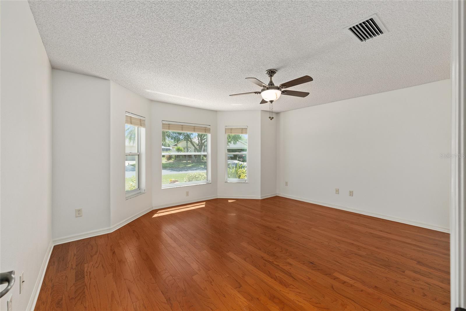 Image 19 of 29 For 1329 Gaston Loop