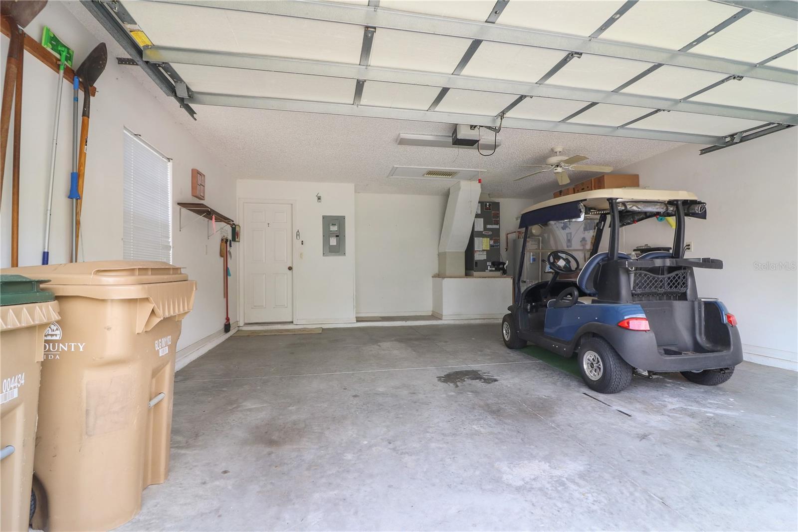 Image 17 of 22 For 25339 Crestwater Drive