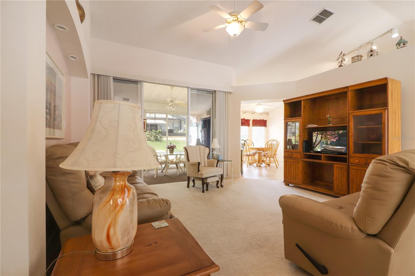 Image 4 of 22 For 25339 Crestwater Drive