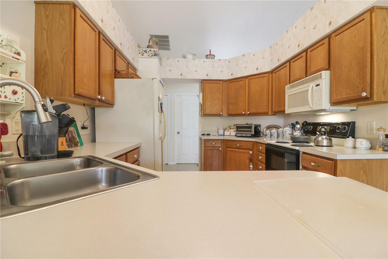 Image 7 of 22 For 25339 Crestwater Drive