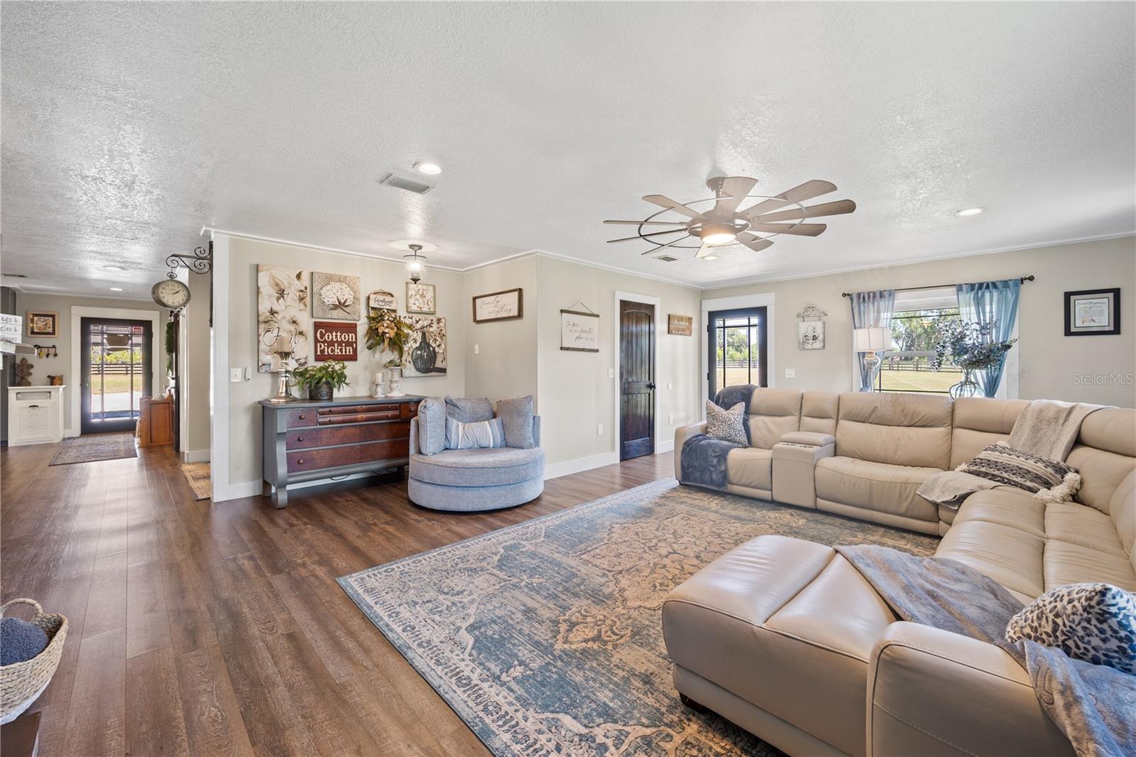 Image 4 of 81 For 602 Cr 489  