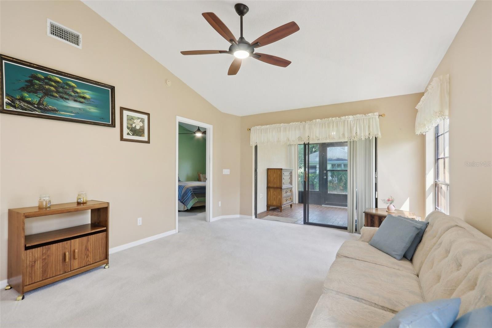 Image 7 of 48 For 256 Juniper Way