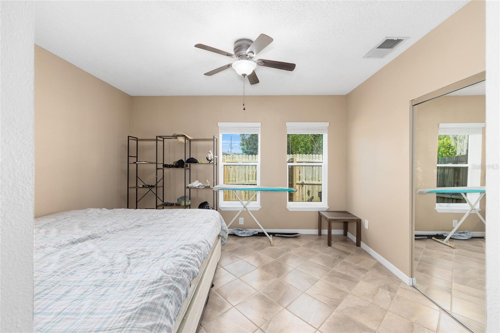 Image 18 of 38 For 822 Honey Way