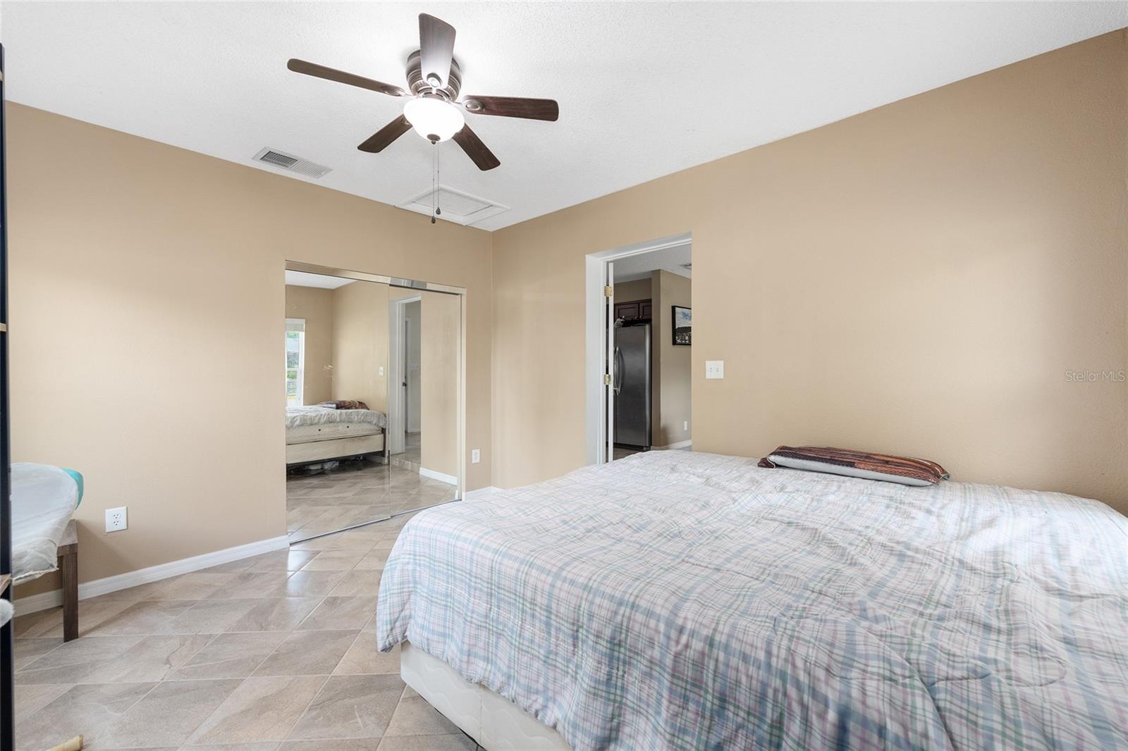 Image 20 of 38 For 822 Honey Way