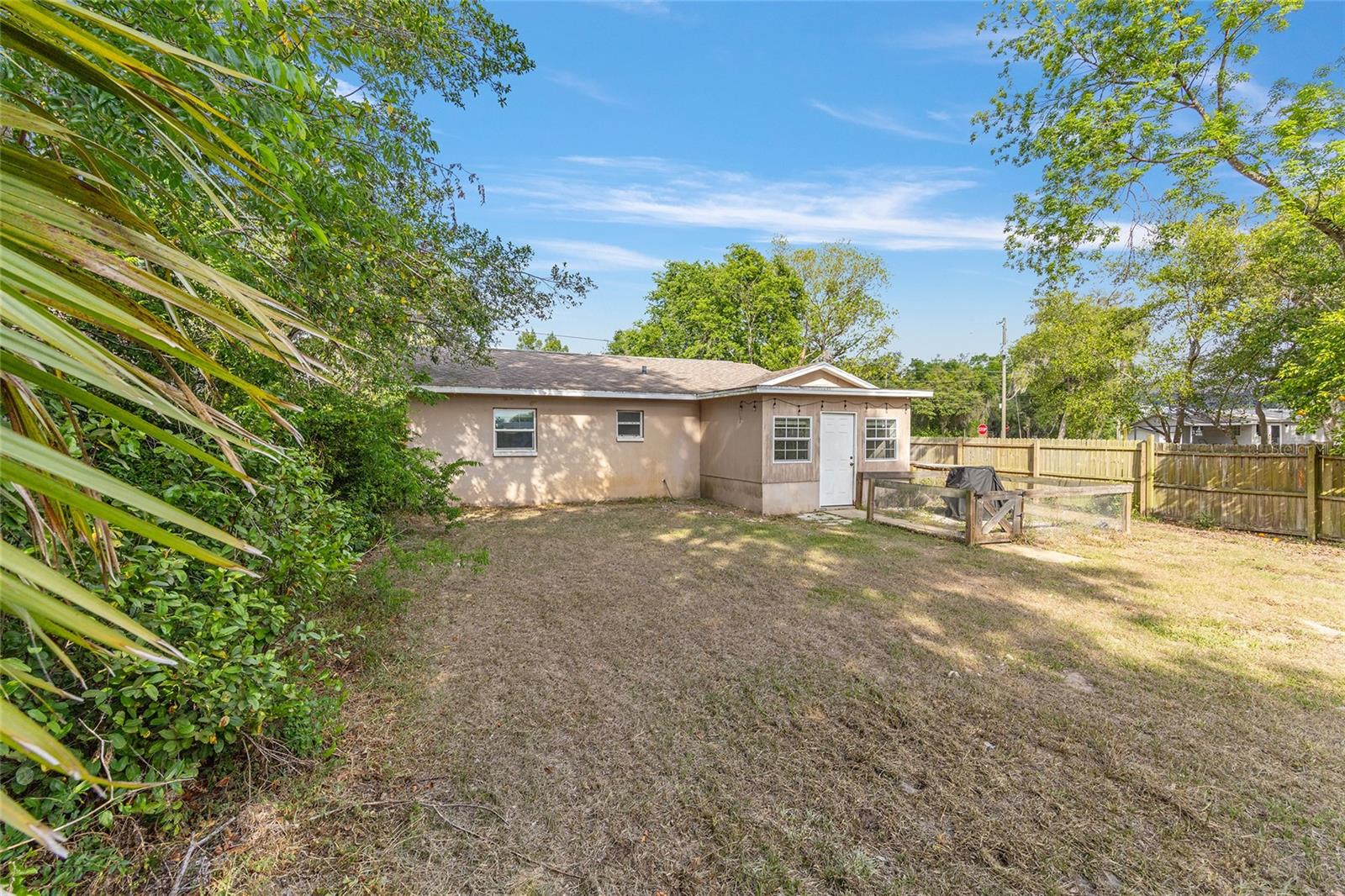 Image 29 of 38 For 822 Honey Way