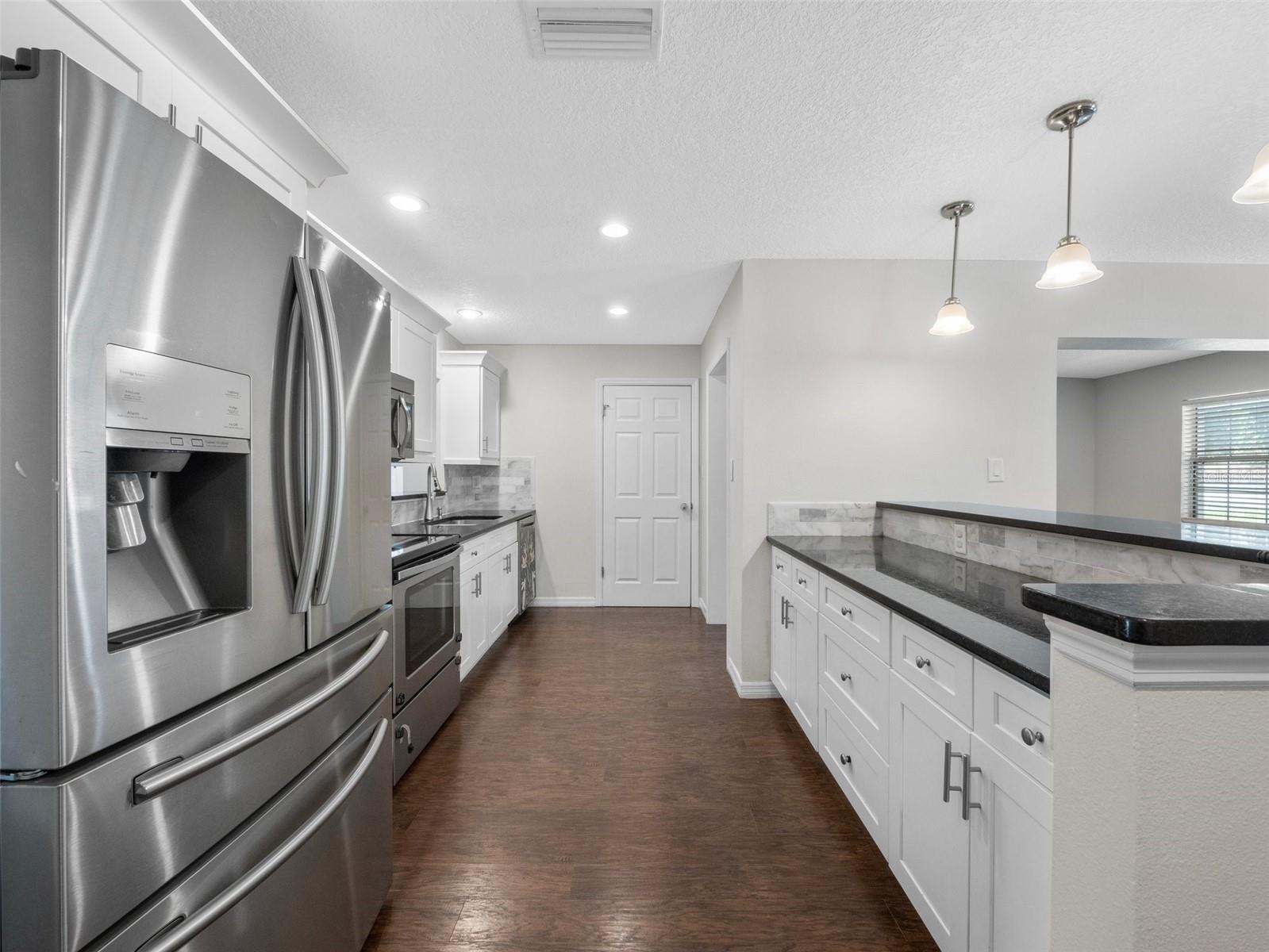 Image 10 of 28 For 521 Clayton Street