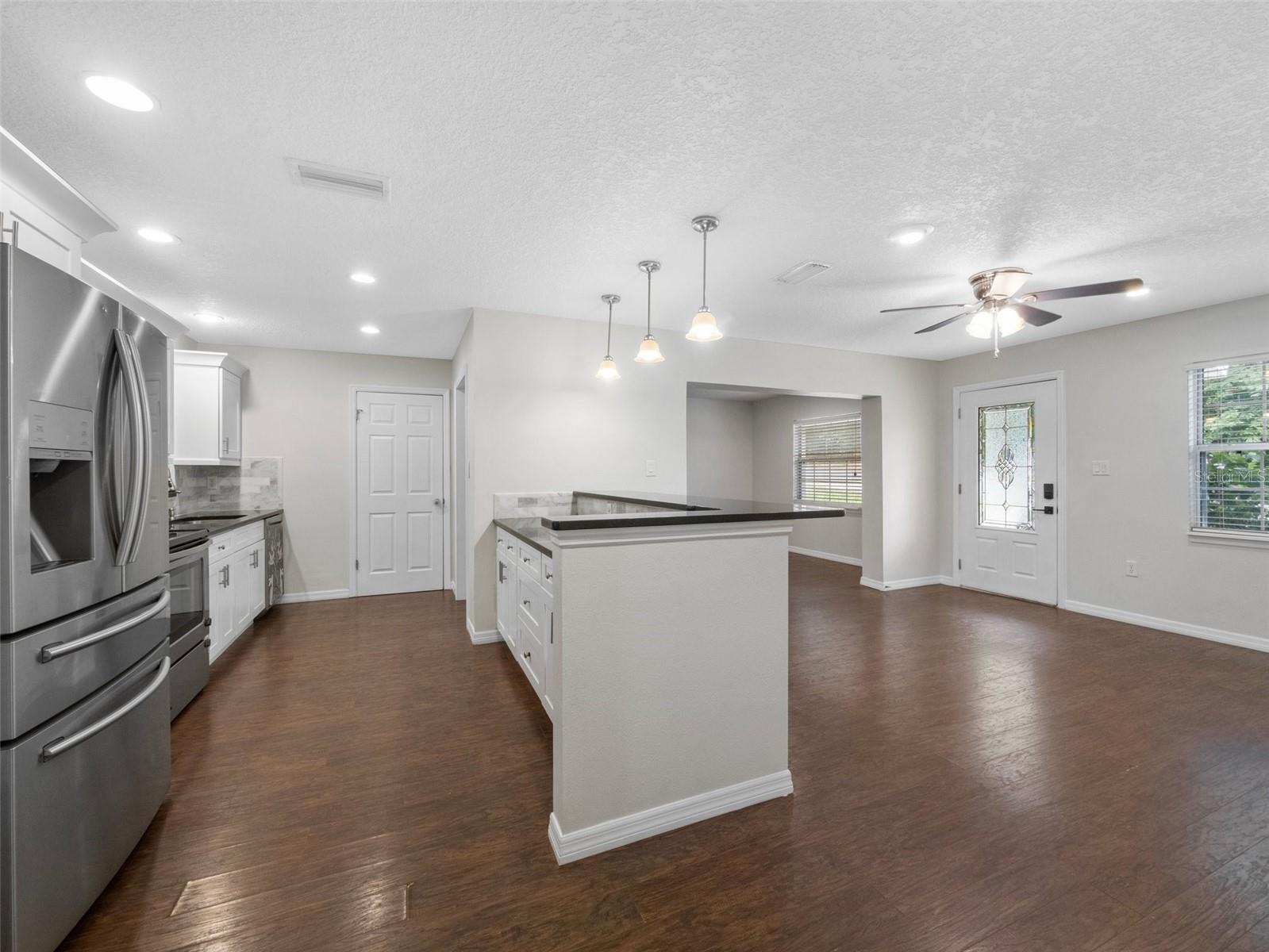 Image 12 of 28 For 521 Clayton Street