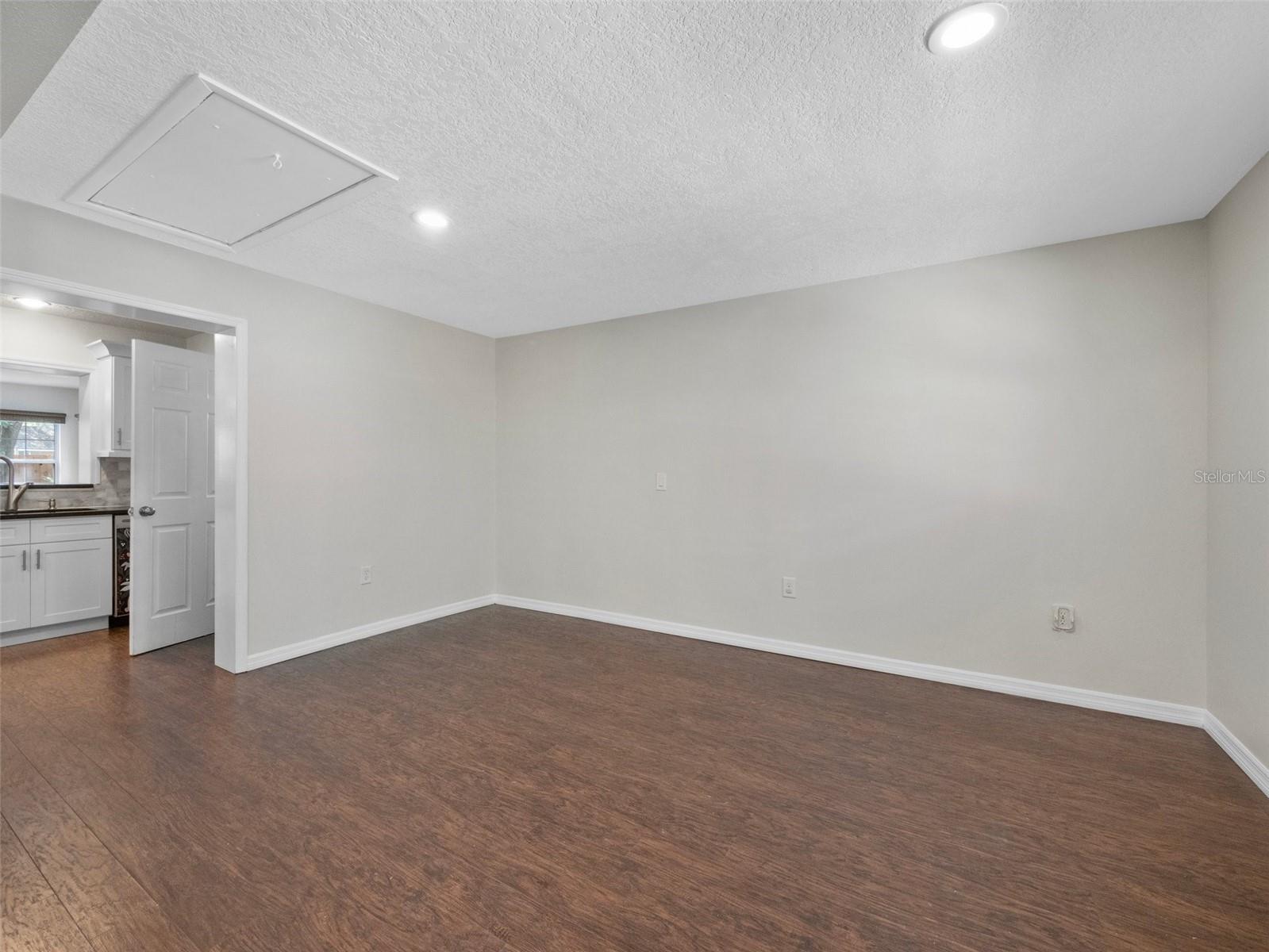 Image 3 of 28 For 521 Clayton Street