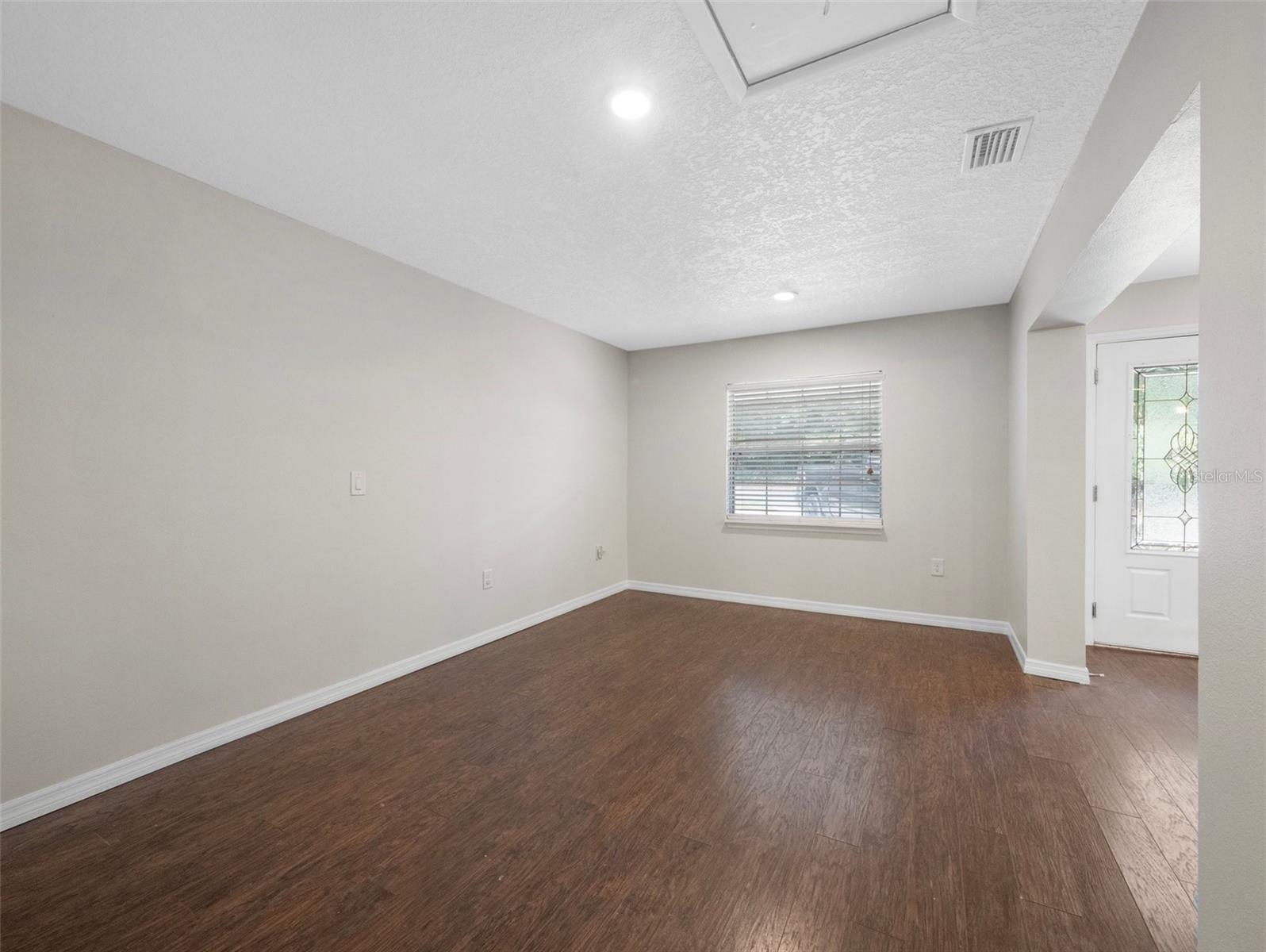 Image 5 of 28 For 521 Clayton Street