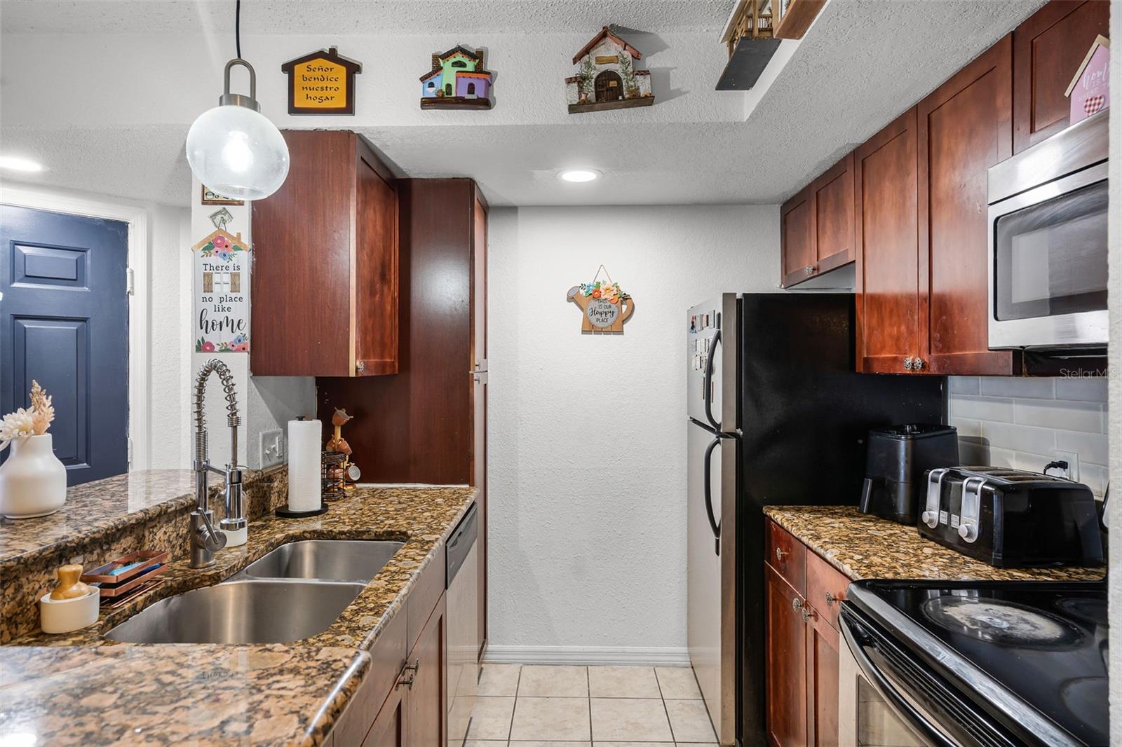 Image 14 of 49 For 5140 Conroy Road 28