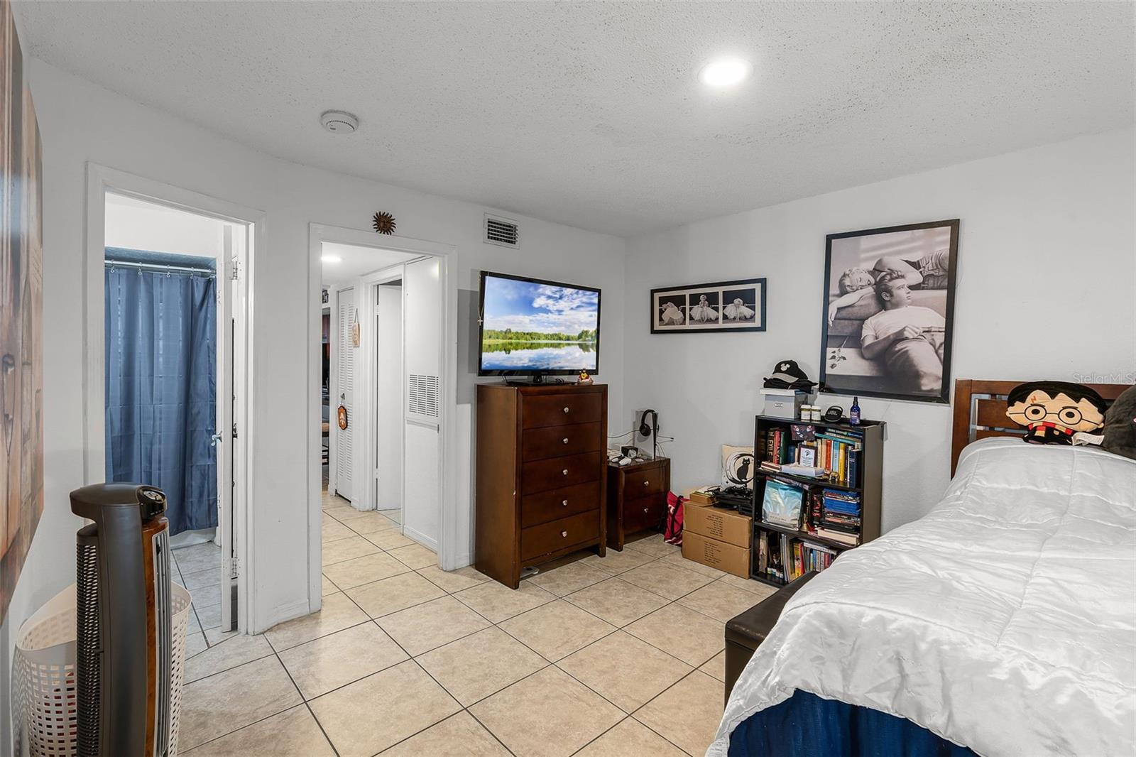 Image 19 of 49 For 5140 Conroy Road 28