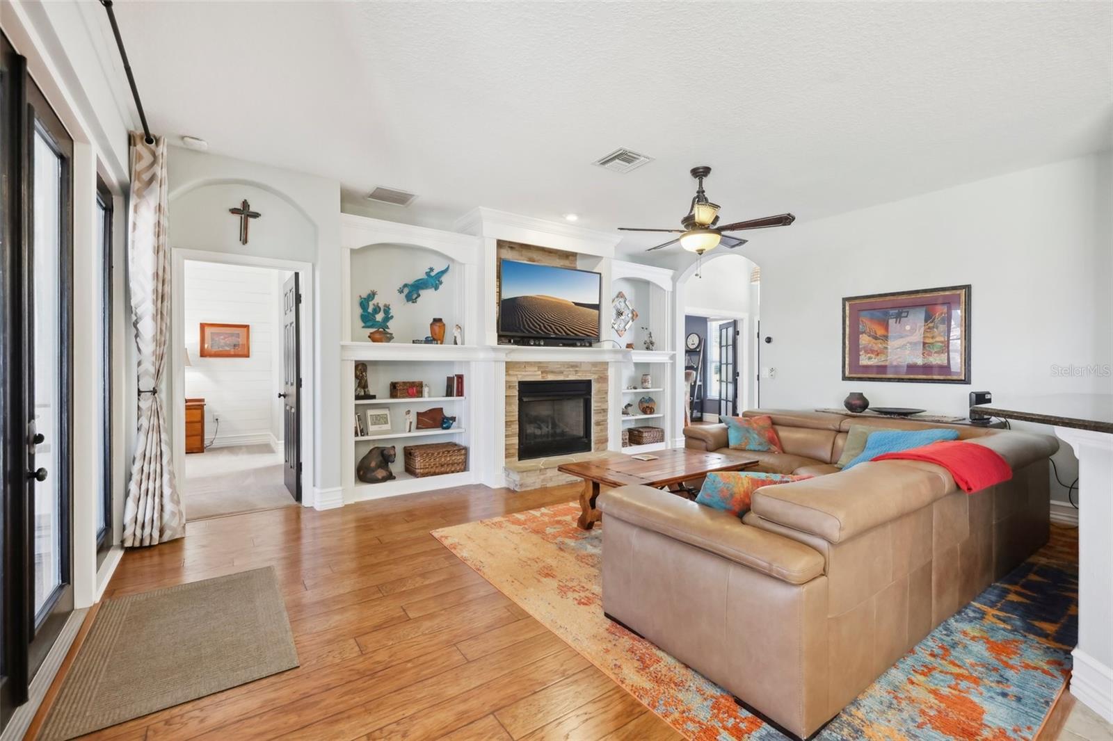 Image 10 of 48 For 13301 Biscayne Drive
