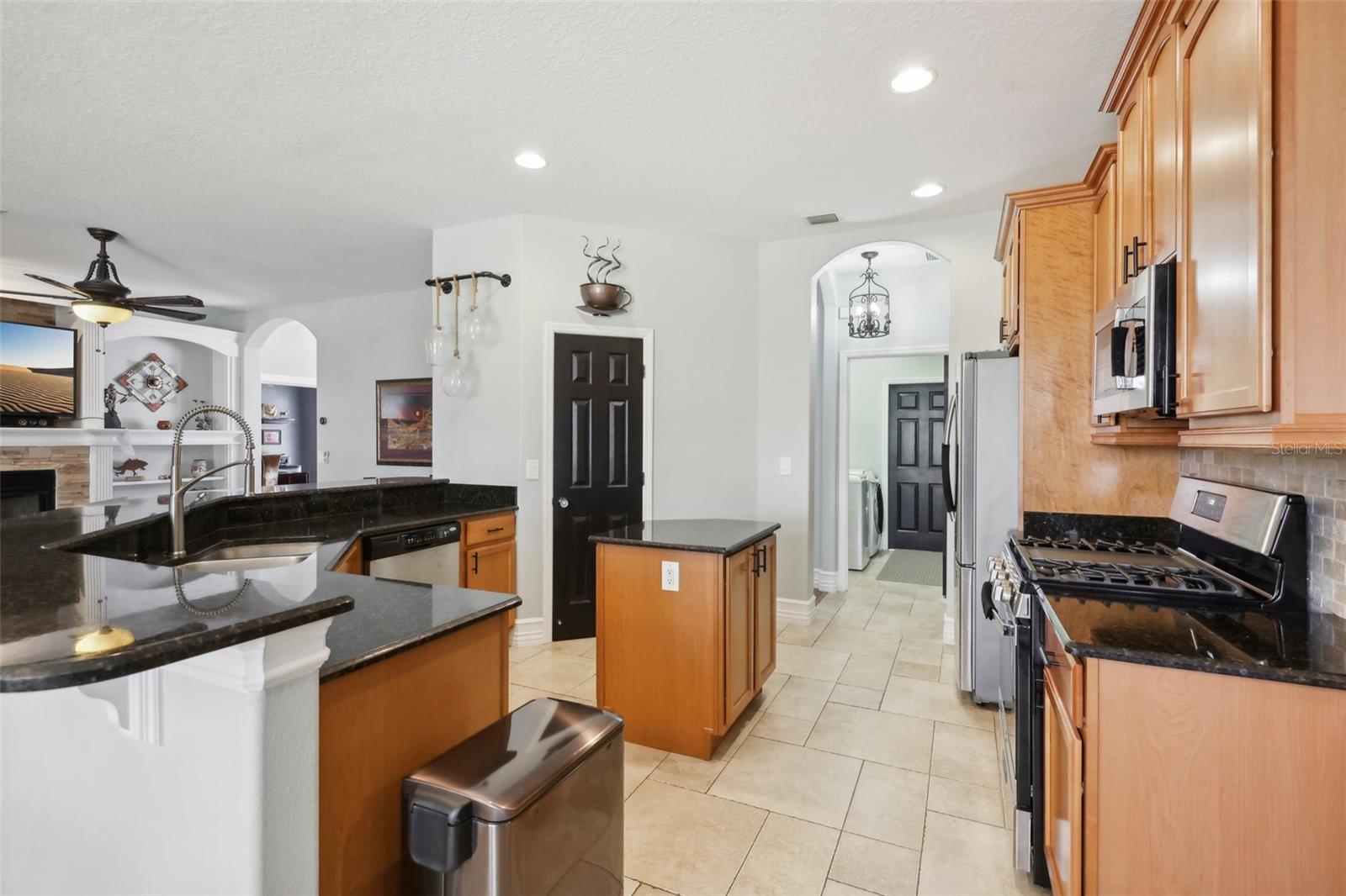 Image 17 of 48 For 13301 Biscayne Drive