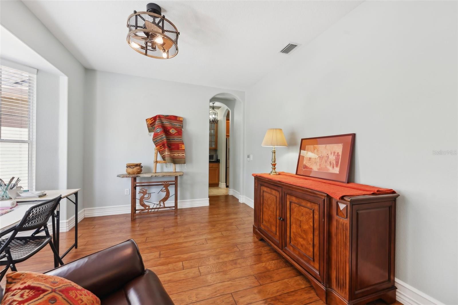 Image 22 of 48 For 13301 Biscayne Drive