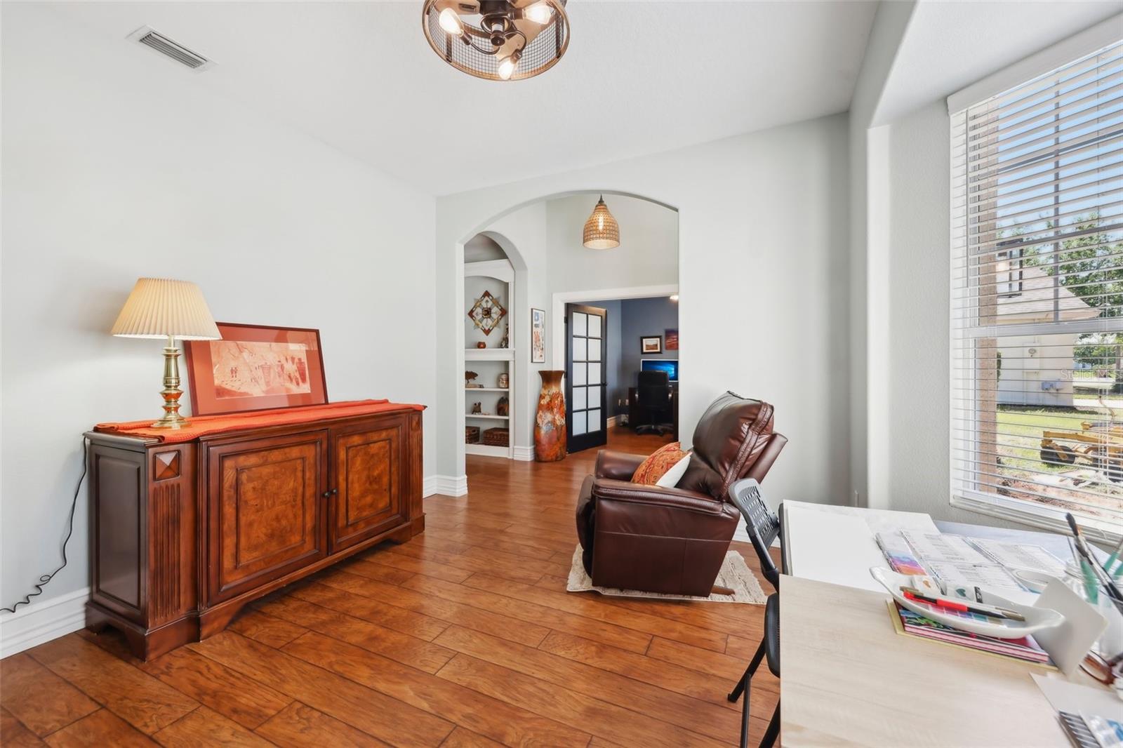 Image 24 of 48 For 13301 Biscayne Drive